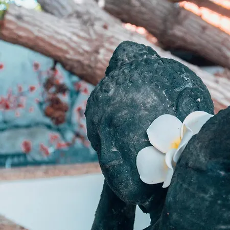The Essence Of Jakarta Villa *